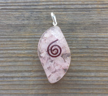 Load image into Gallery viewer, ORGONE ROSE QUARTZ Gemstone Eye Shaped Pendant Orgone (One)