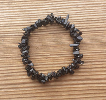 Load image into Gallery viewer, ONYX Natural Stone Gemstone Stretchy Chip Bracelet