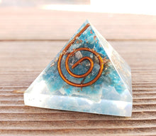 Load image into Gallery viewer, Small (25-30mm) APATITE COIL Orgone Gemstone Pyramid Small Pyramid Orgone