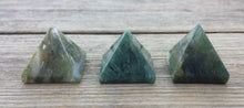 Load image into Gallery viewer, MOSS AGATE natural Medium gemstone crystal pyramid 27-30mm
