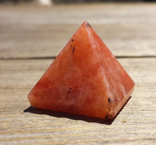 Load image into Gallery viewer, SUNSTONE natural small gemstone crystal pyramid 20-22