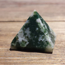Load image into Gallery viewer, TREE AGATE natural small gemstone crystal pyramid 20-22