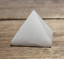 Load image into Gallery viewer, WHITE AGATE natural small gemstone crystal pyramid 20-22