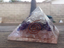 Load image into Gallery viewer, Extra Large (70-75mm) Clear QUARTZ/AMETHYST/ROSE Quartz Orgone Gemstone Pyramid X-Large Pyramid Orgone