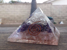 Load image into Gallery viewer, Extra Large (70-75mm) Clear QUARTZ/AMETHYST/ROSE Quartz Orgone Gemstone Pyramid X-Large Pyramid Orgone