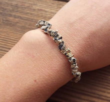 Load image into Gallery viewer, Natural DALMATIAN JASPER Stone Gemstone Stretchy Chip Bracelet
