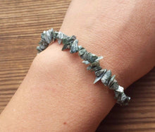 Load image into Gallery viewer, Natural SERAPHINITE Stone Gemstone Stretchy Chip Bracelet