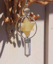 Load image into Gallery viewer, Natural GOLDEN QUARTZ GEMSTONE 3 Stone Merkaba Spinning Star Faceted Pendulum