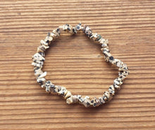Load image into Gallery viewer, Natural DALMATIAN JASPER Stone Gemstone Stretchy Chip Bracelet
