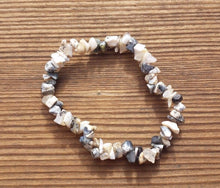 Load image into Gallery viewer, Natural DENDRITE OPAL Stone Gemstone Stretchy Chip Bracelet