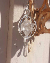 Load image into Gallery viewer, Natural CLEAR QUARTZ Gemstone 3 Stone Merkaba Spinning Star Faceted Pendulum