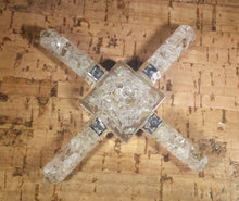 Load image into Gallery viewer, CLEAR QUARTZ ORGONE 4 Point Gemstone Energy Generator