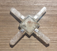 Load image into Gallery viewer, SELENITE ORGONE 4 Point Gemstone Energy Generator