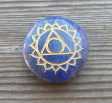 Load image into Gallery viewer, 7 CHAKRA Gemstone Engraved Disk Set With Box