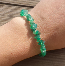Load image into Gallery viewer, GREEN ONYX Natural Stone Gemstone Stretchy Chip Bracelet