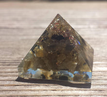 Load image into Gallery viewer, Small (25-30mm) LABRADORITE Orgone Gemstone Pyramid Small Pyramid Orgone