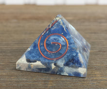 Load image into Gallery viewer, Small (25-30mm) SODALITE COIL Orgone Gemstone Pyramid Small Pyramid Orgone