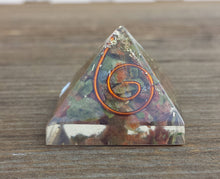 Load image into Gallery viewer, Small (25-30mm) UNAKITE COIL Orgone Gemstone Pyramid Small Pyramid Orgone
