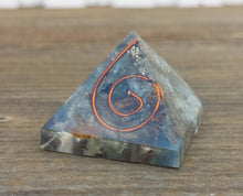 Load image into Gallery viewer, Small (25-30mm) KYANITE COIL Orgone Gemstone Pyramid Small Pyramid Orgone