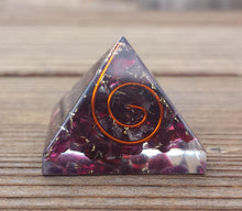 Load image into Gallery viewer, Small (25-30mm) GARNET COIL Orgone Gemstone Pyramid Small Pyramid Orgone