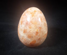 Load image into Gallery viewer, SUNSTONE Natural Stone Hand Carved Gemstone Egg