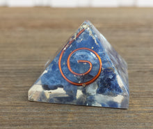 Load image into Gallery viewer, Small (25-30mm) SODALITE COIL Orgone Gemstone Pyramid Small Pyramid Orgone