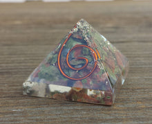 Load image into Gallery viewer, Small (25-30mm) UNAKITE COIL Orgone Gemstone Pyramid Small Pyramid Orgone