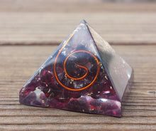 Load image into Gallery viewer, Small (25-30mm) GARNET COIL Orgone Gemstone Pyramid Small Pyramid Orgone