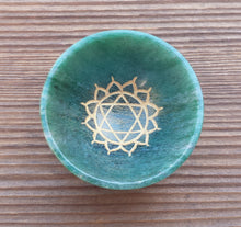 Load image into Gallery viewer, 7 CHAKRA GEMSTONE ENGRAVED Hand Carved Gemstone Bowl Set