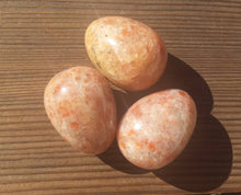 Load image into Gallery viewer, SUNSTONE Natural Stone Hand Carved Gemstone Egg