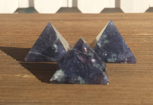 Load image into Gallery viewer, IOLITE natural Medium gemstone crystal pyramid 27-30mm