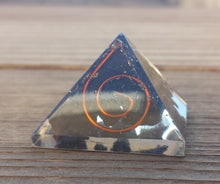 Load image into Gallery viewer, Small (25-30mm) HEMATITE COIL Orgone Gemstone Pyramid Small Pyramid Orgone