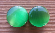 Load image into Gallery viewer, Pair of GREEN CATS EYE Plugs Gauges Body Jewelry Double Flared - Pick Size