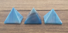 Load image into Gallery viewer, BLUE ONYX natural Medium gemstone crystal pyramid 27-30mm