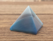 Load image into Gallery viewer, BLUE ONYX natural Medium gemstone crystal pyramid 27-30mm