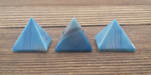 Load image into Gallery viewer, BLUE ONYX natural Medium gemstone crystal pyramid 27-30mm