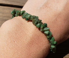 Load image into Gallery viewer, TSAVORITE Natural Stone Gemstone Stretchy Chip Bracelet