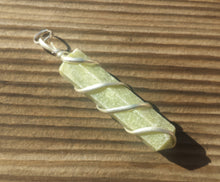 Load image into Gallery viewer, VASONITE Spiral Wire Wrapped Pencil Point Pendant Gemstone