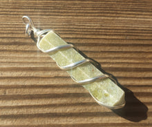 Load image into Gallery viewer, VASONITE Spiral Wire Wrapped Pencil Point Pendant Gemstone