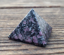 Load image into Gallery viewer, RUBY IN MATRIX natural Medium gemstone crystal pyramid 27-30mm