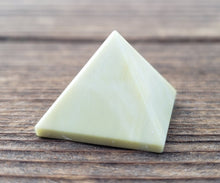 Load image into Gallery viewer, SERPENTINE natural small gemstone crystal pyramid 20-22
