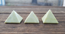Load image into Gallery viewer, SERPENTINE natural small gemstone crystal pyramid 20-22