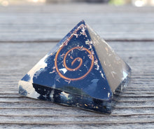 Load image into Gallery viewer, Small (25-30mm) BLACK TOURMALINE COIL Orgone Gemstone Pyramid Small Pyramid Orgone