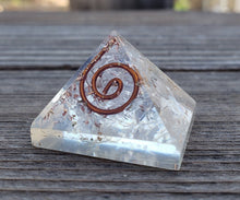 Load image into Gallery viewer, Small (25-30mm) CLEAR QUARTZ COIL Orgone Gemstone Pyramid Small Pyramid Orgone