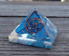 Load image into Gallery viewer, Small (25-30mm) TURQUOISE COIL Orgone Gemstone Pyramid Small Pyramid Orgone