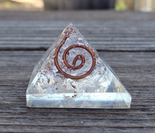 Load image into Gallery viewer, Small (25-30mm) CLEAR QUARTZ COIL Orgone Gemstone Pyramid Small Pyramid Orgone