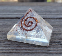 Load image into Gallery viewer, Small (25-30mm) CLEAR QUARTZ COIL Orgone Gemstone Pyramid Small Pyramid Orgone