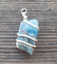 Load image into Gallery viewer, APATITE Spiral Wrapped Tumbled Stone Pendant Gemstone
