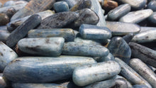 Load image into Gallery viewer, SIX (6) BLUE KYANITE Tumbled Stones Medium/Large Natural Tumble Stones