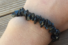 Load image into Gallery viewer, IOLITE Natural Stone Gemstone Stretchy Chip Bracelet
